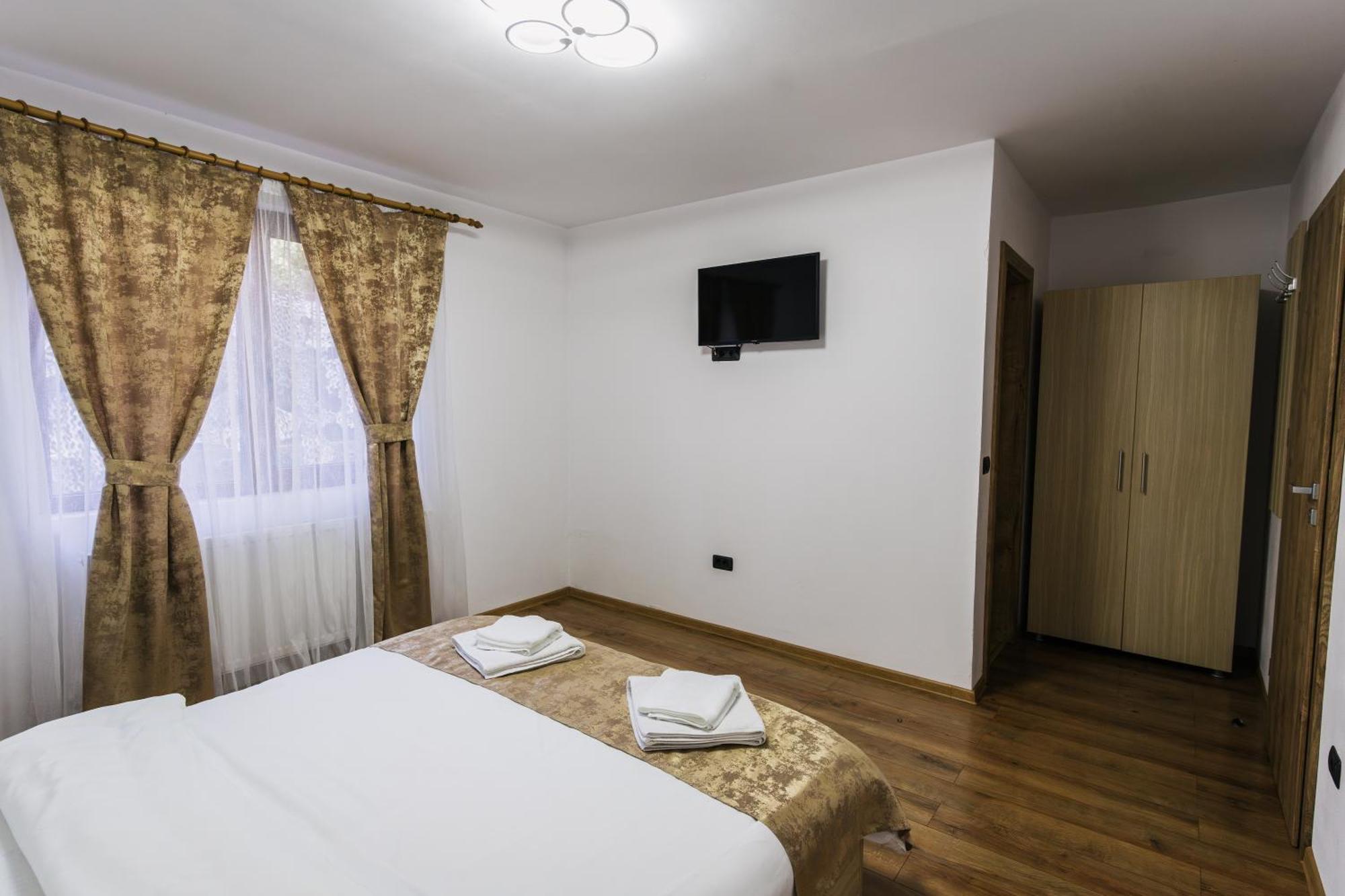 Casa Diana Rasnov Villa Bagian luar foto