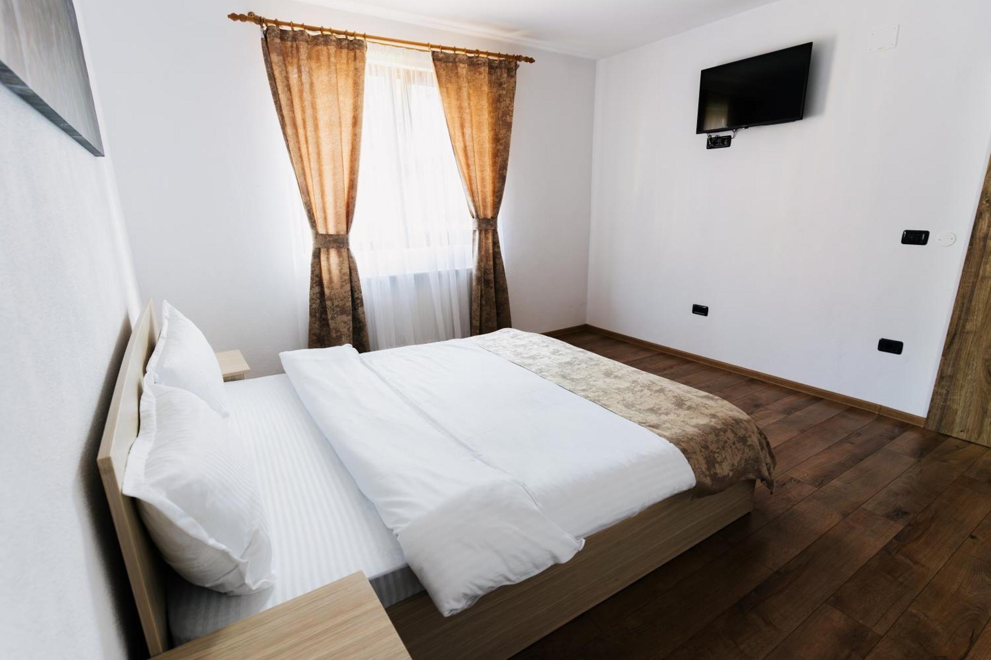 Casa Diana Rasnov Villa Bagian luar foto