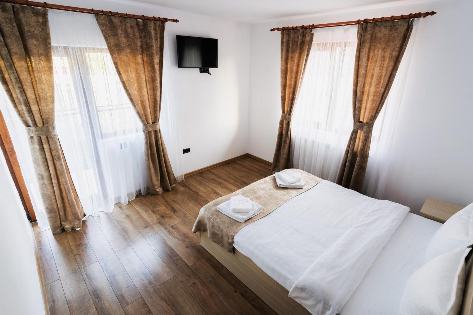 Casa Diana Rasnov Villa Bagian luar foto